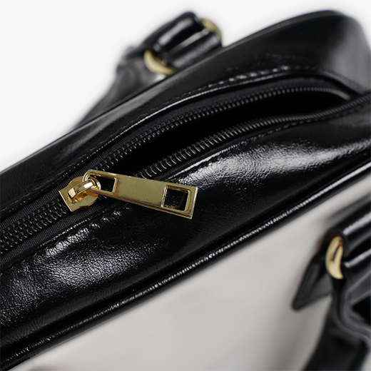Czarnova Signautre Bag